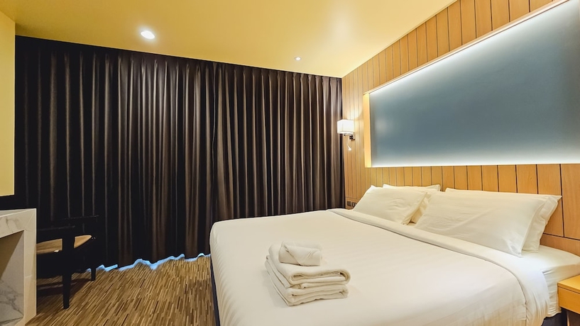 Imagen de la habitación del Hotel Dome Kata Resort. Foto 10