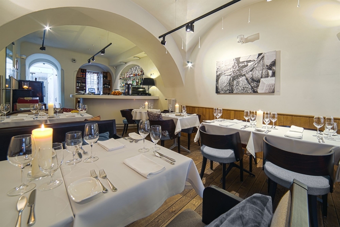 Imagen del bar/restaurante del Hotel Dome, Riga. Foto 4