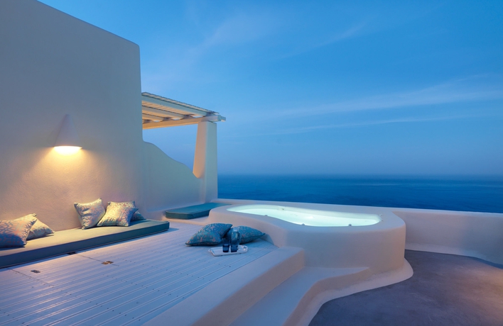 Imagen de los exteriores del Hotel Dome Santorini Resort and Spa. Foto 6