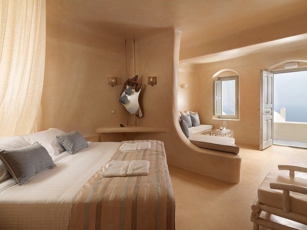 Imagen de la habitación del Hotel Dome Santorini Resort and Spa. Foto 1