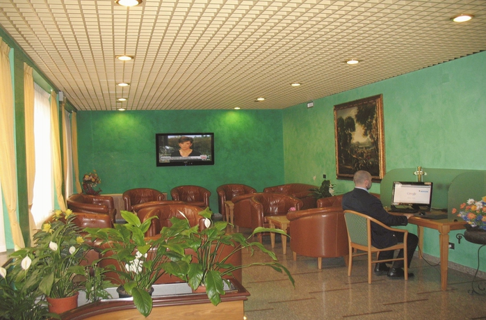 Imagen de los interiores del Hotel Domenichino. Foto 6
