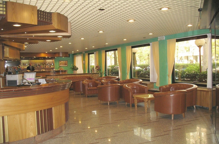 Imagen de los interiores del Hotel Domenichino. Foto 7