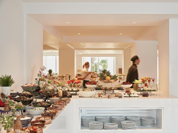 Imagen del bar/restaurante del Hotel Domes Noruz Kassandra - Adults Only, Halkidiki. Foto 5