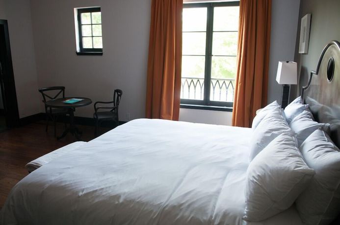 Imagen de la habitación del Hotel Domestique. Foto 7