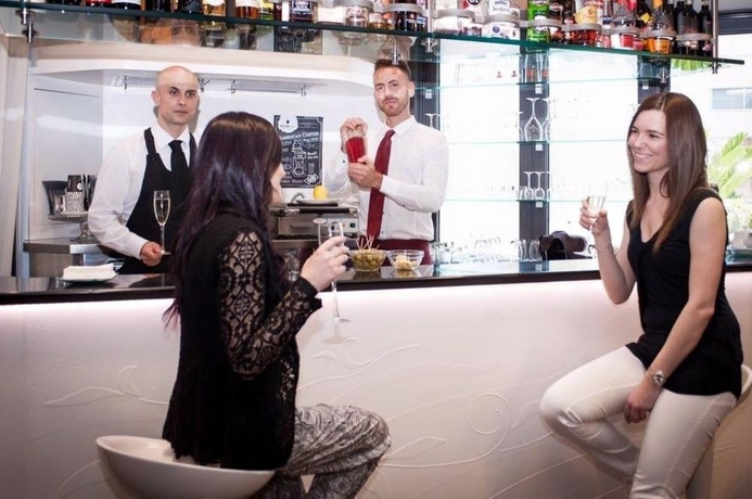 Imagen general del Hotel Domidea Hotel. Foto 2