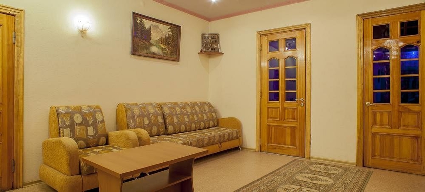 Imagen de los interiores del Hotel Domik V Samare. Foto 16