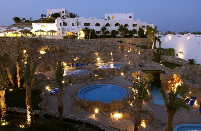 Imagen de la piscina del Hotel Domina Coral Bay Resort, Diving , Spa and Casino. Foto 16