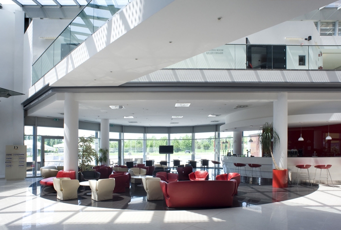 Imagen de los interiores del Hotel Domina Milano Fiera. Foto 14