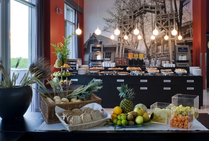 Imagen del bar/restaurante del Hotel Domina Milano Fiera. Foto 7