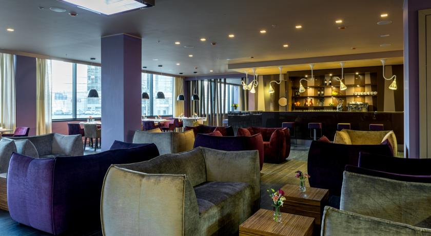 Imagen del bar/restaurante del Hotel Domina Novosibirsk. Foto 2