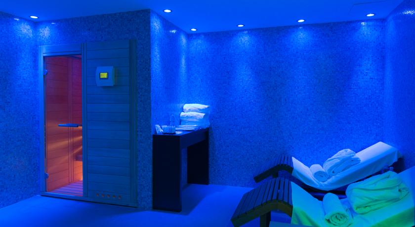 Imagen de los interiores del Hotel Domina Novosibirsk. Foto 10