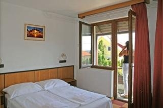 Imagen de la habitación del Hotel Dominika, Budapest. Foto 4