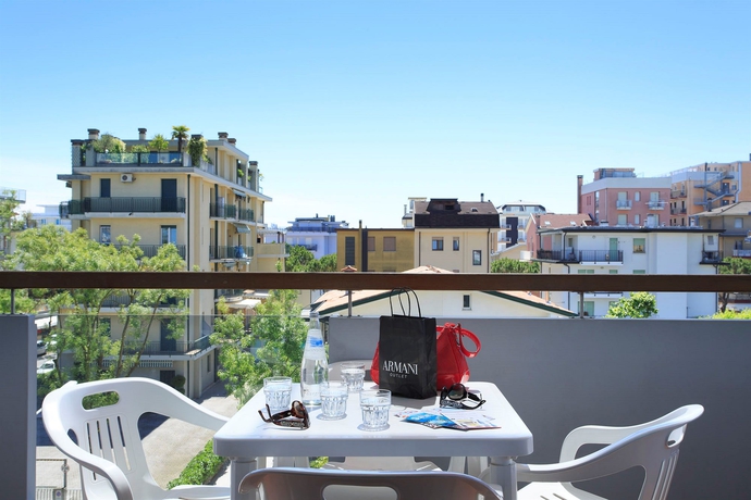 Imagen de la habitación del Hotel Domino Suite Jesolo. Foto 11