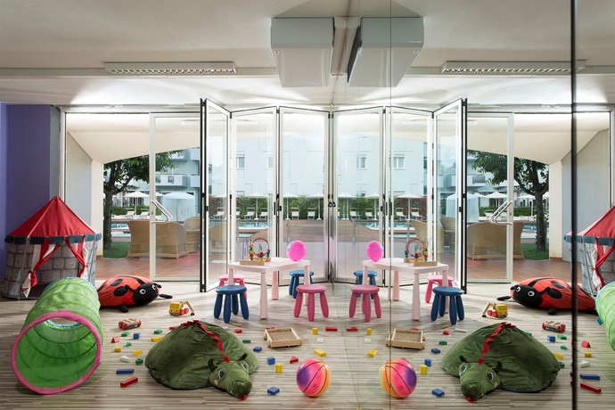 Imagen de los interiores del Hotel Domino Suite Jesolo. Foto 16