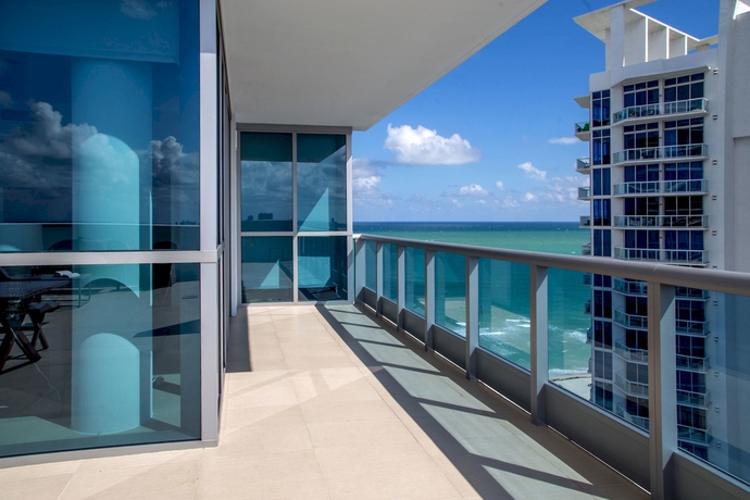 Imagen de la habitación del Hotel Domio Monte Carlo. Foto 6