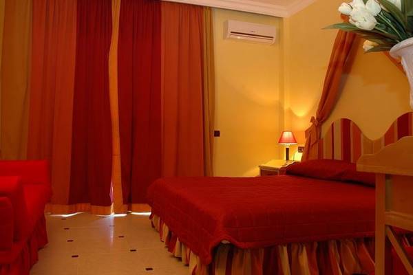 Imagen general del Hotel Domizia Palace. Foto 5