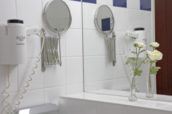 Imagen de la habitación del Hotel Domizil. Foto 5