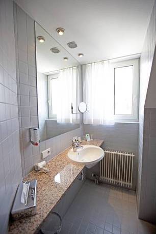 Imagen de la habitación del Hotel Domizil Tuebingen. Foto 6