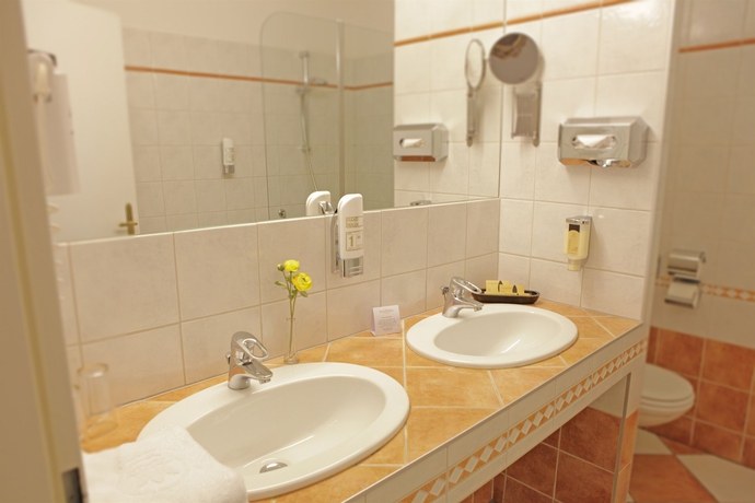 Imagen de la habitación del Hotel Domizil, Viena. Foto 4
