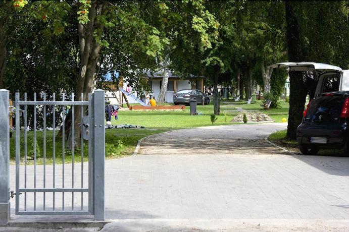 Imagen de los exteriores del Hotel Domki Całoroczne Ajna Park. Foto 17