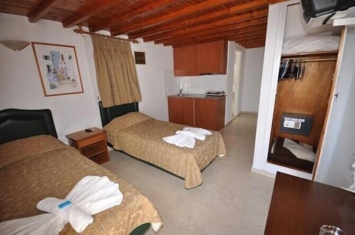 Imagen de la habitación del Hotel Domna Lakka Studios. Foto 12