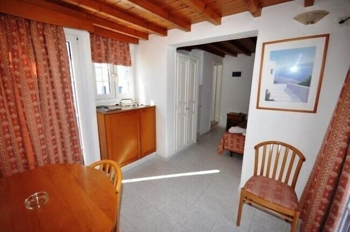 Imagen de la habitación del Hotel Domna Lakka Studios. Foto 17