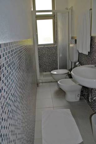 Imagen de la habitación del Hotel Domodossola. Foto 3