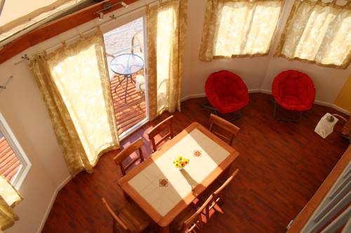 Imagen de la habitación del Hotel Domos Totoralillo. Foto 4