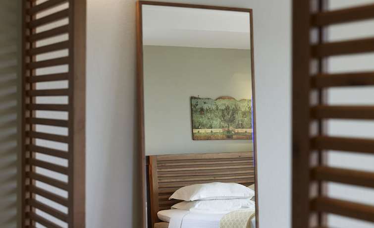 Imagen de la habitación del Hotel Domotel Agios Nikolaos Suites Resort. Foto 13