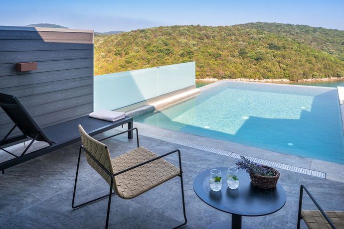 Imagen de la habitación del Hotel Domotel Agios Nikolaos Suites Resort. Foto 14