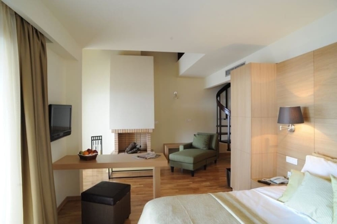 Imagen de la habitación del Hotel Domotel Anemolia Mountain Resort. Foto 8