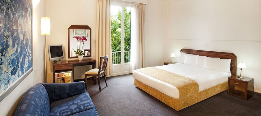 Imagen de la habitación del Hotel Domotel Arni. Foto 4