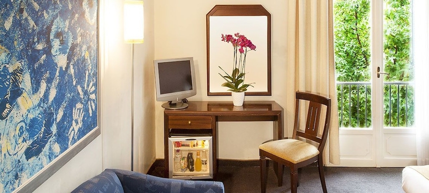 Imagen de la habitación del Hotel Domotel Arni. Foto 12