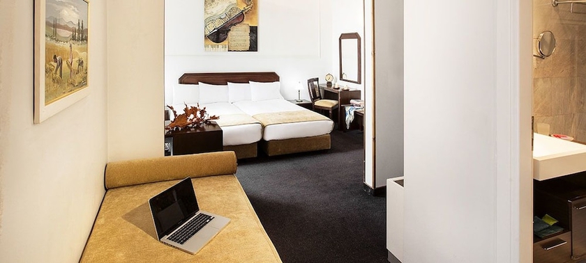 Imagen de la habitación del Hotel Domotel Arni. Foto 13