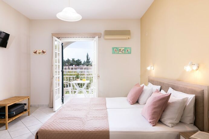 Imagen de la habitación del Hotel Domus Alta. Foto 19