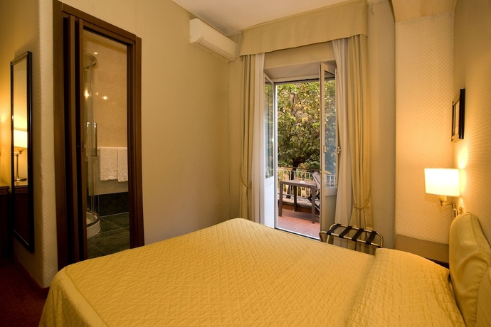 Imagen de la habitación del Hotel Domus Aventina. Foto 5