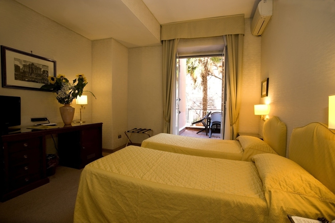 Imagen de la habitación del Hotel Domus Aventina. Foto 13