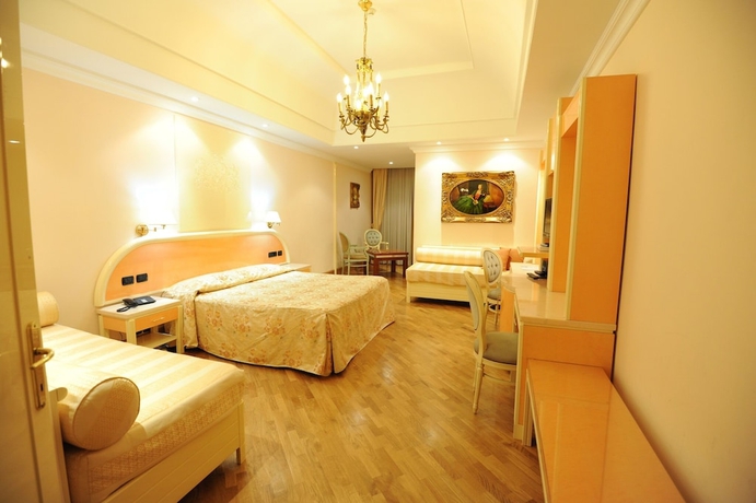 Imagen de la habitación del Hotel Domus Caesari. Foto 4