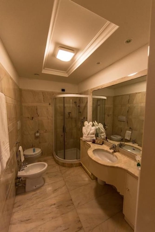 Imagen de la habitación del Hotel Domus Caesari. Foto 18