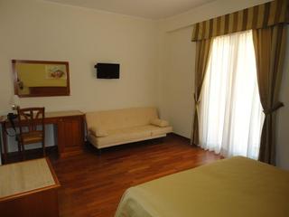 Imagen del bar/restaurante del Hotel Domus, Campobasso. Foto 5