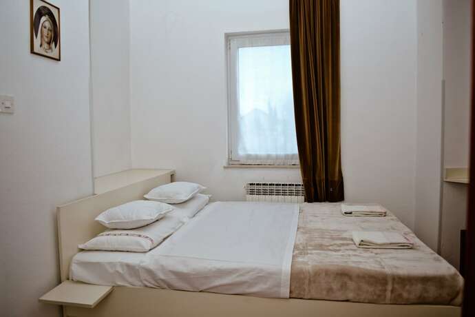 Imagen de la habitación del Hotel Domus Damar. Foto 12