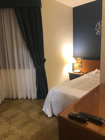 Imagen de la habitación del Hotel Domus Grand Hotel. Foto 10