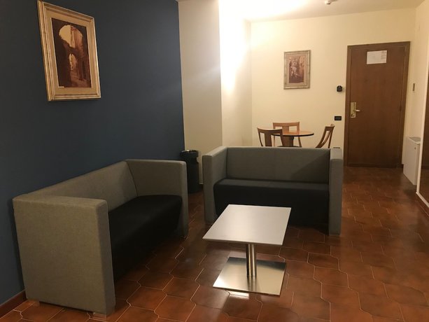 Imagen de la habitación del Hotel Domus Grand Hotel. Foto 15