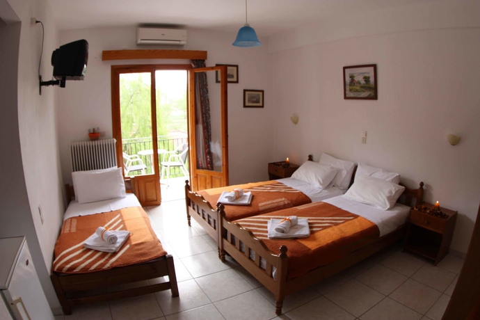 Imagen de la habitación del Hotel Domus Inn. Foto 4