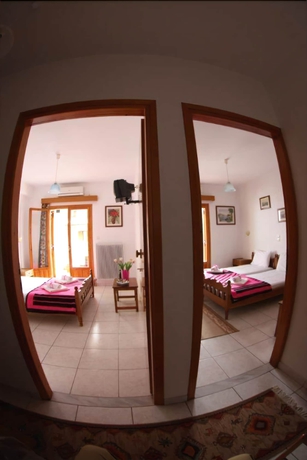 Imagen de la habitación del Hotel Domus Inn. Foto 7