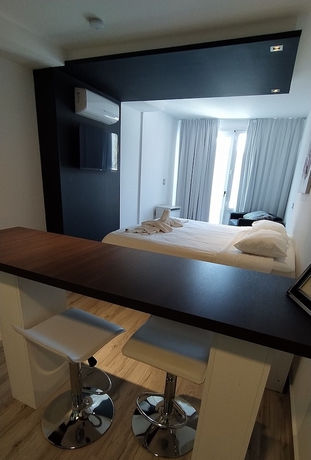 Imagen de la habitación del Hotel Domus Lake Resort. Foto 6