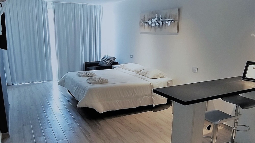 Imagen de la habitación del Hotel Domus Lake Resort. Foto 8