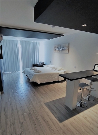 Imagen de la habitación del Hotel Domus Lake Resort. Foto 15