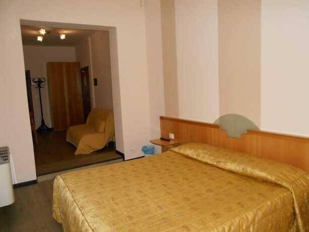 Imagen de la habitación del Hotel Domus, Maranello. Foto 17