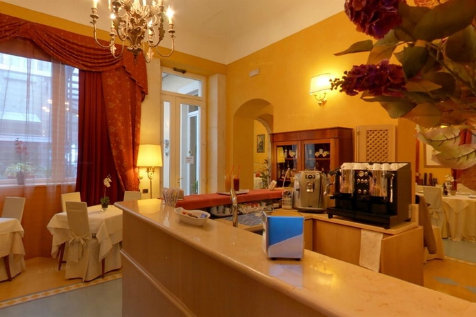 Imagen del bar/restaurante del Hotel Domus Mariae Benessere. Foto 2